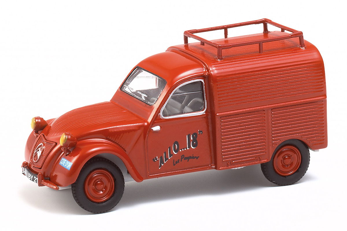 1/43 Atlas Citroen 2CV 6 Medecin with Figure (Blue) Car Model