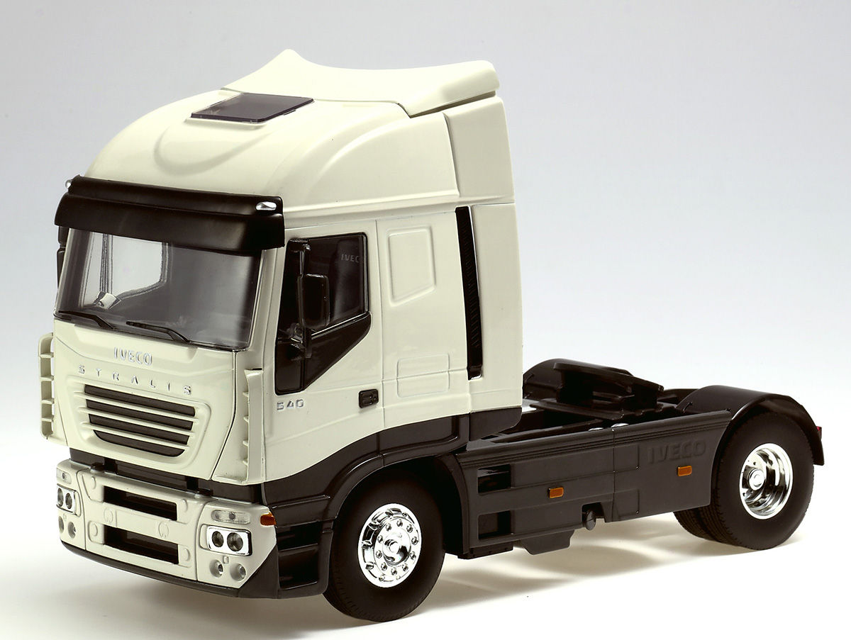 HERPA - TRACTEUR IVECO STRALIS rouge - 309141-002 - HO EUR 16,95