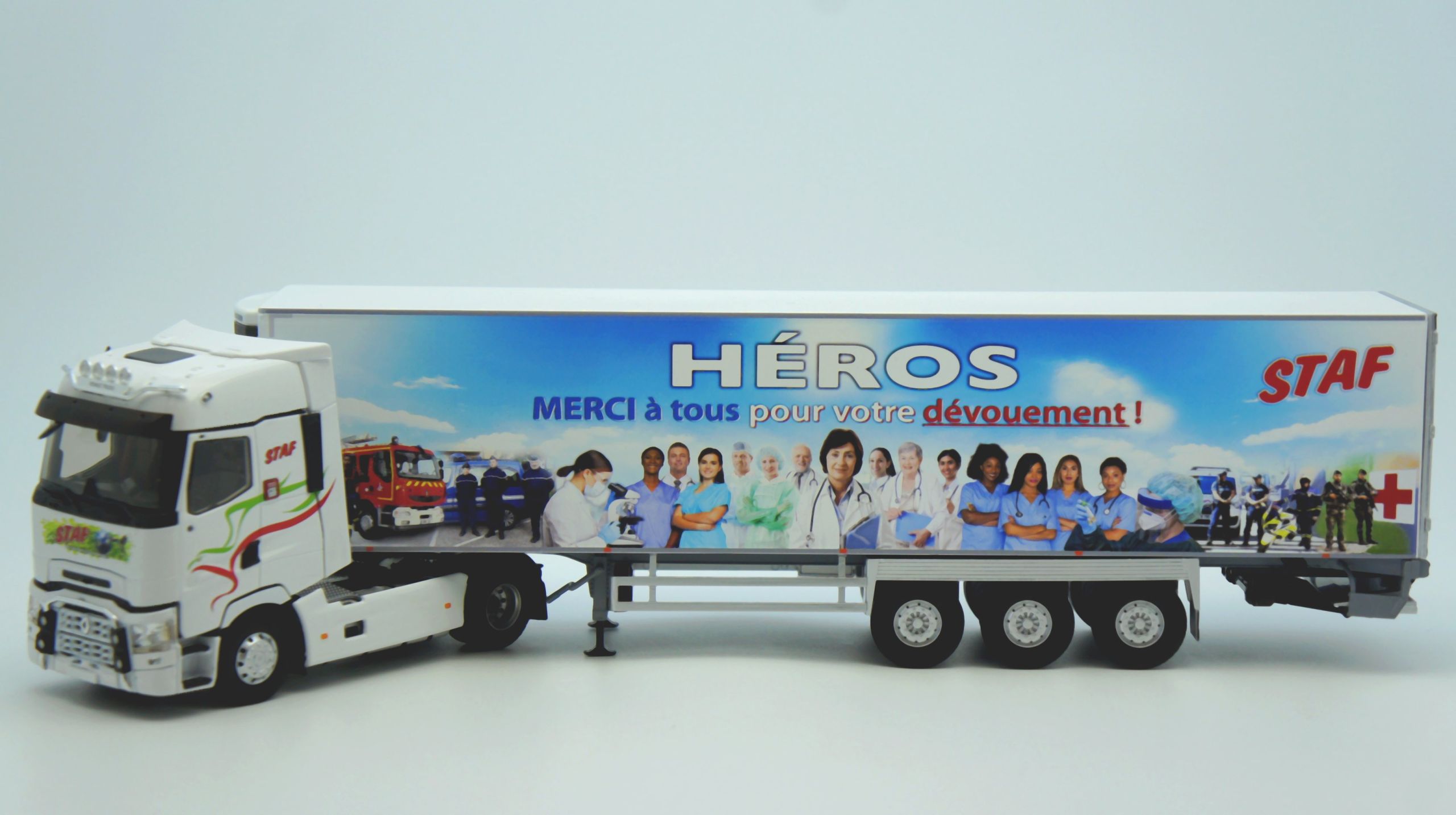 Miniature Eligor 1/43 – Renault T520 Transport Staf Heros (occasion)