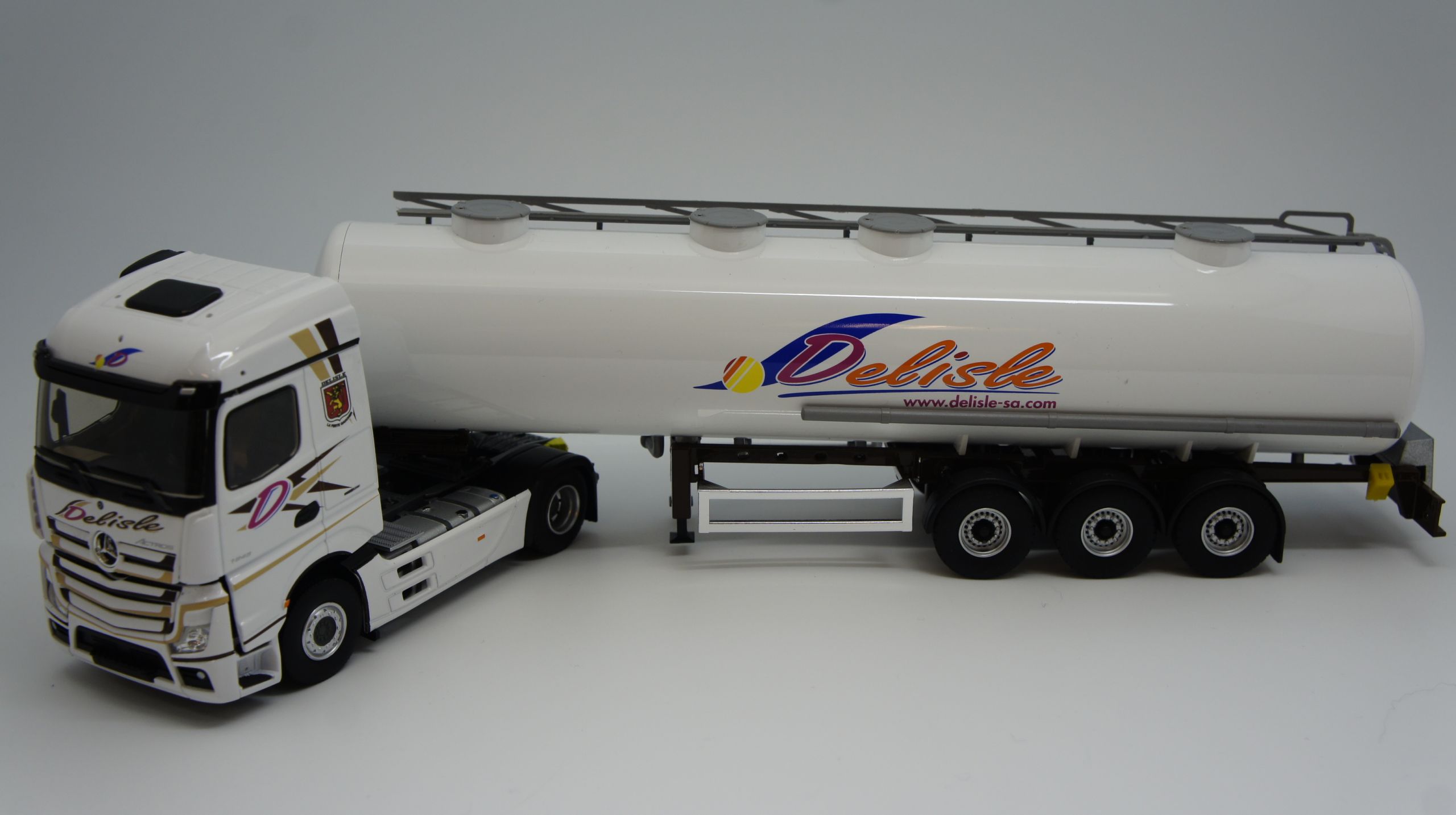 DV7811 ELIGOR 1/43 MERCEDES ACTROS MP3 CITERNE CARBURANT TRANSPORTS SOBAD 114577
