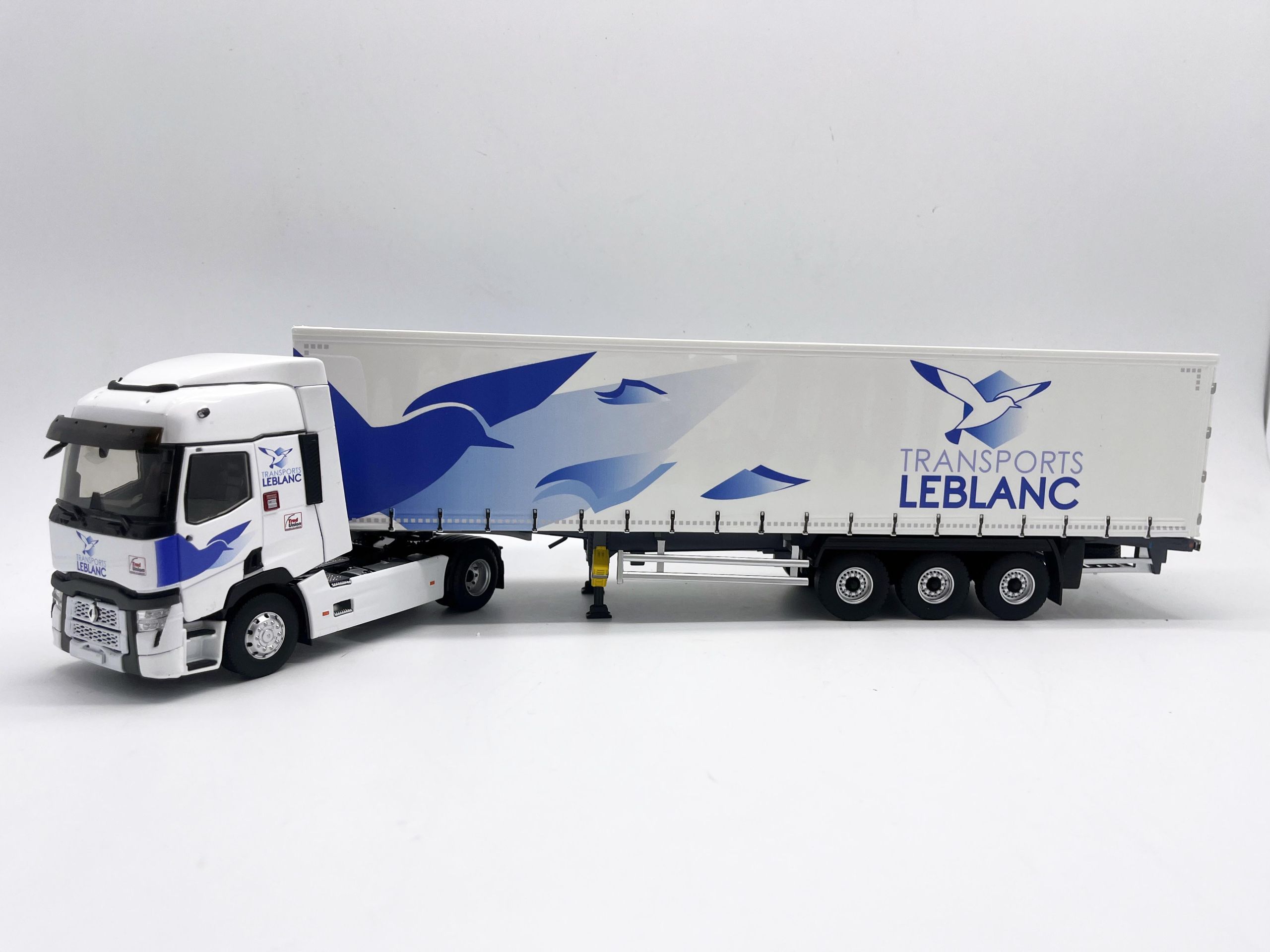 Camion Eligor 1/43 – Renault R390 Semi Tautliner – Transports Lamy – Édition Limitée