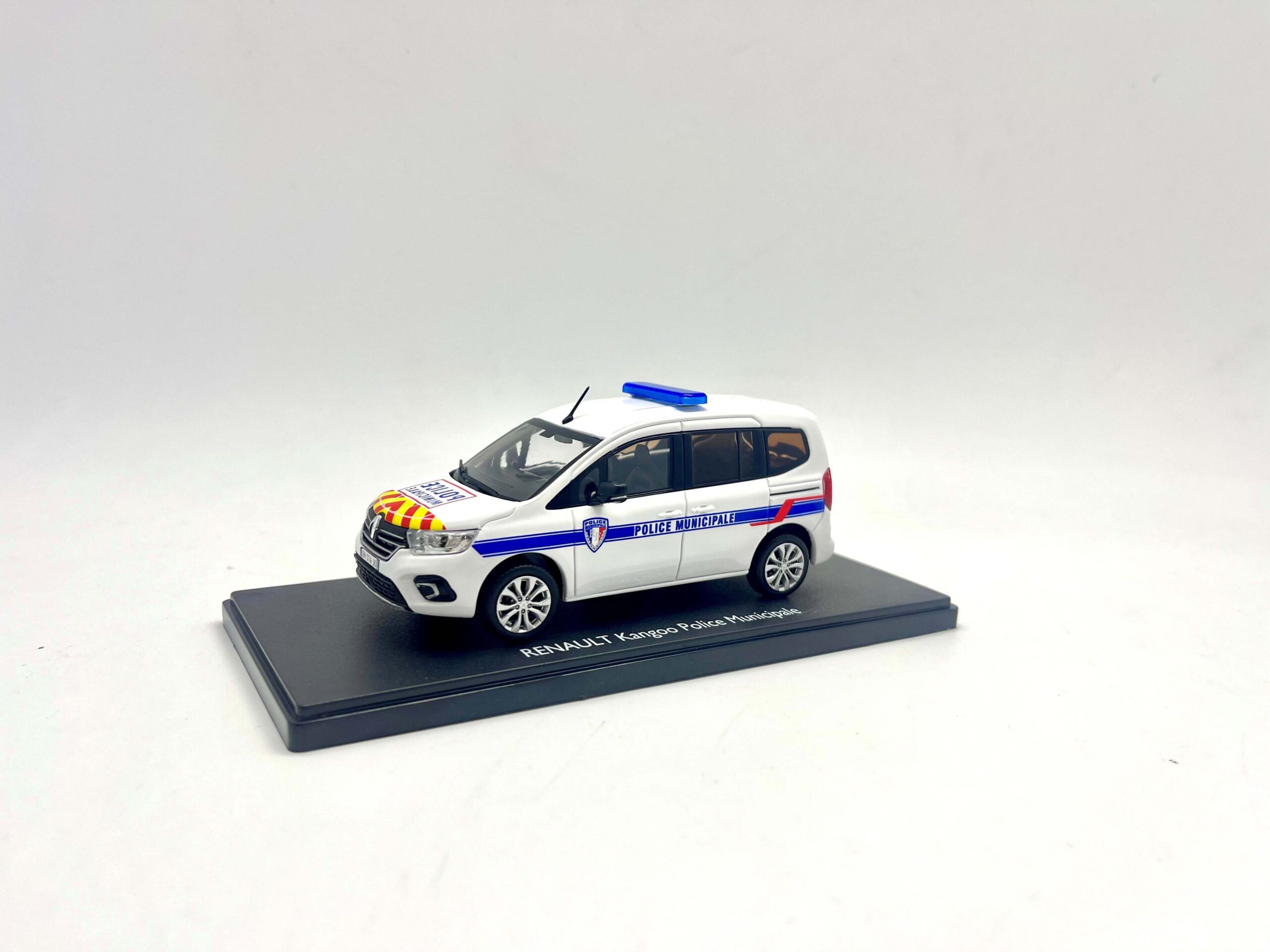 RENAULT MASTER 2019 VPA SDIS 18 ELIGOR 1/43 Réf 117639 - La Boutique D